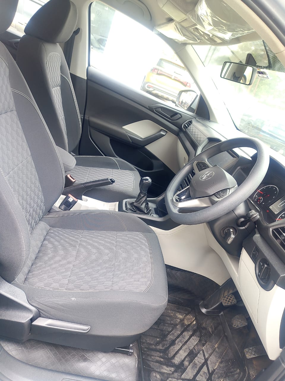 Volkswagen Taigun Comfortline 1.0 Tsi Mt Facelift